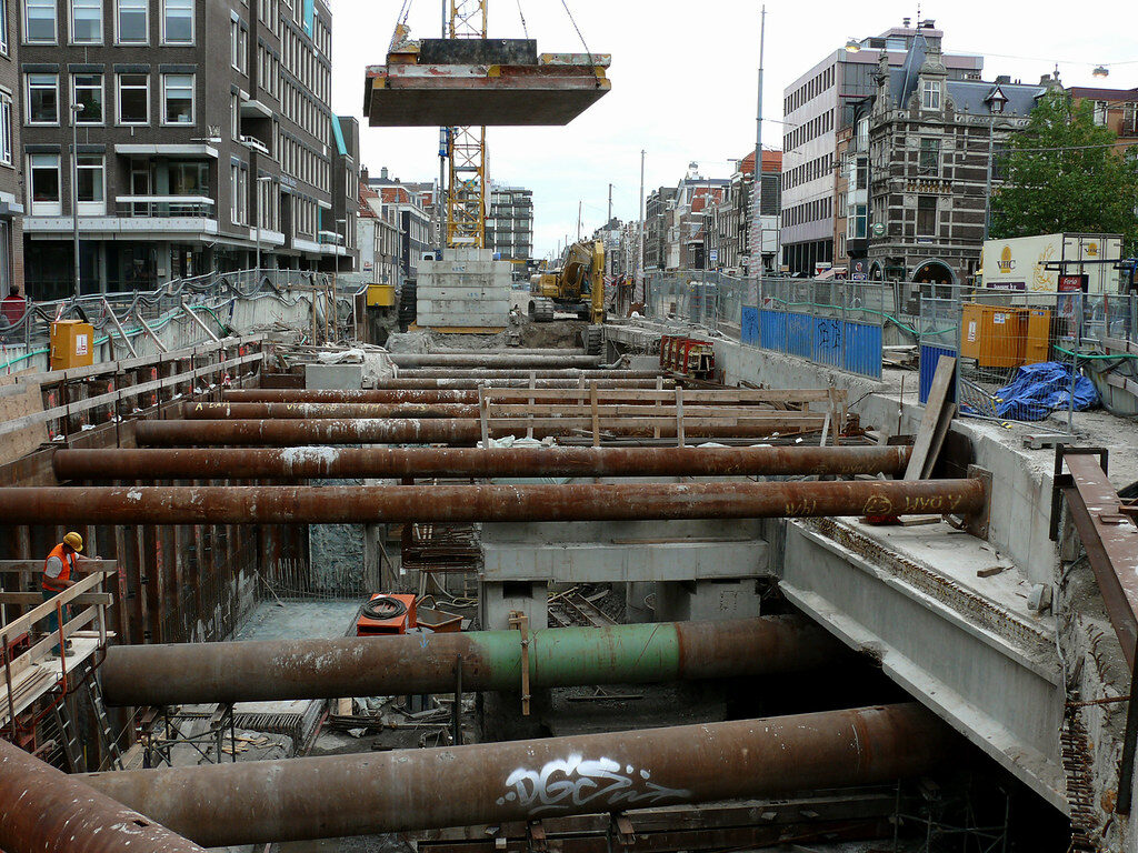 Deep strutted excavation for city infrastructure